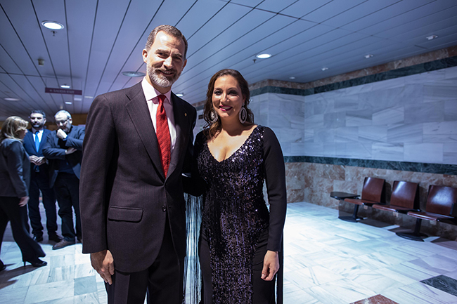 Marina Heredia junto al rey Felipe VI'